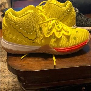 Boys Kyrie Spongebob shoes